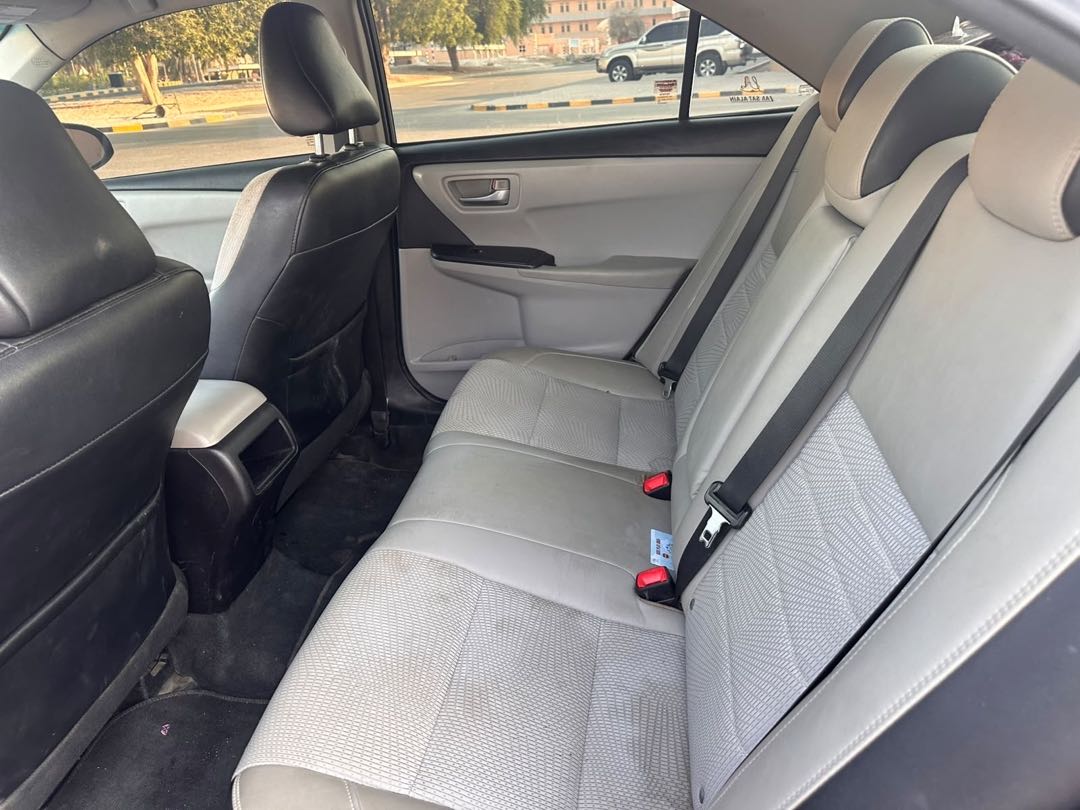 Car Image 2017 TOYOTA CAMRY SE