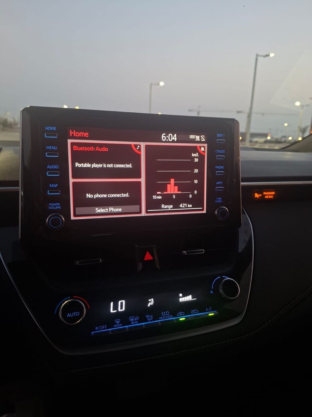 Car Image 2019 TOYOTA COROLLA SE