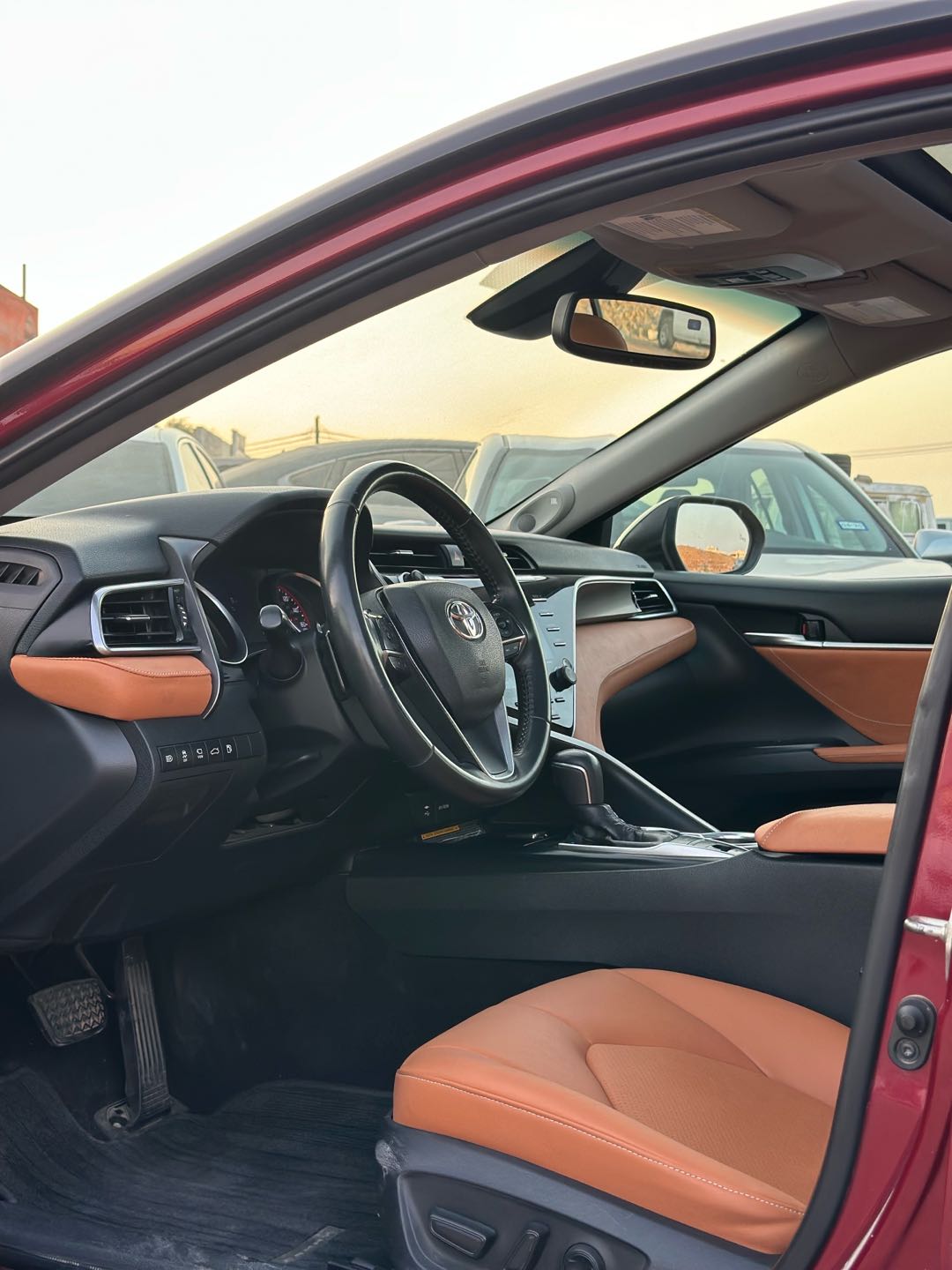 Car Image 2018 TOYOTA CAMRY XSE