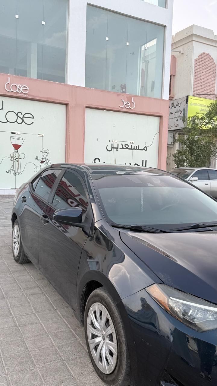 Car Image 2019 TOYOTA COROLLA LE