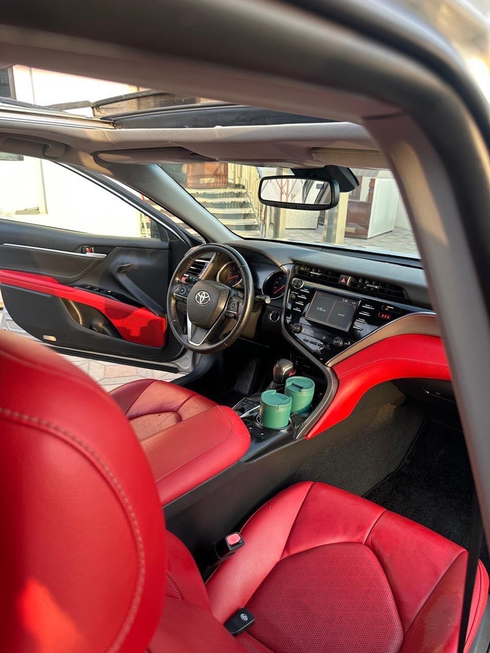 Car Image 2018 TOYOTA CAMRY XSE