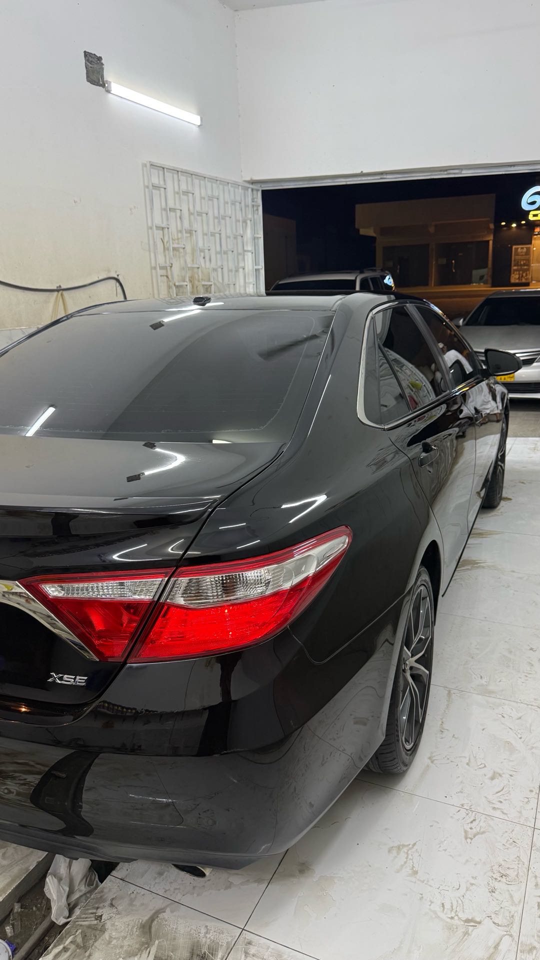 Car Image 2017 TOYOTA CAMRY XSE