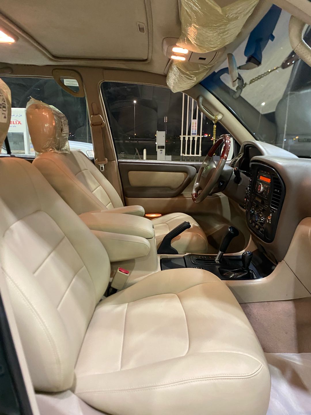 Car Image 1999 TOYOTA LAND CRUISER 
