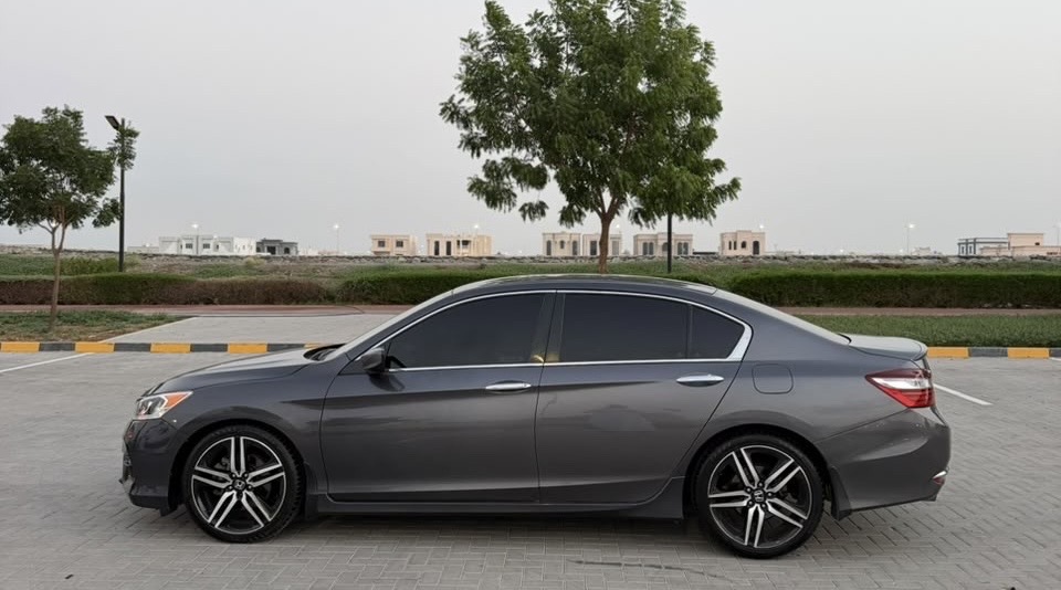 Car Image 2017 HONDA ACCORD SPORT
