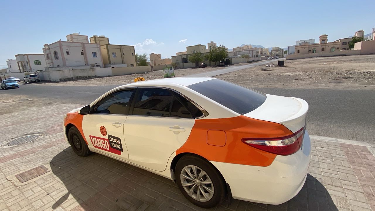 Car Image 2017 TOYOTA CAMRY LE