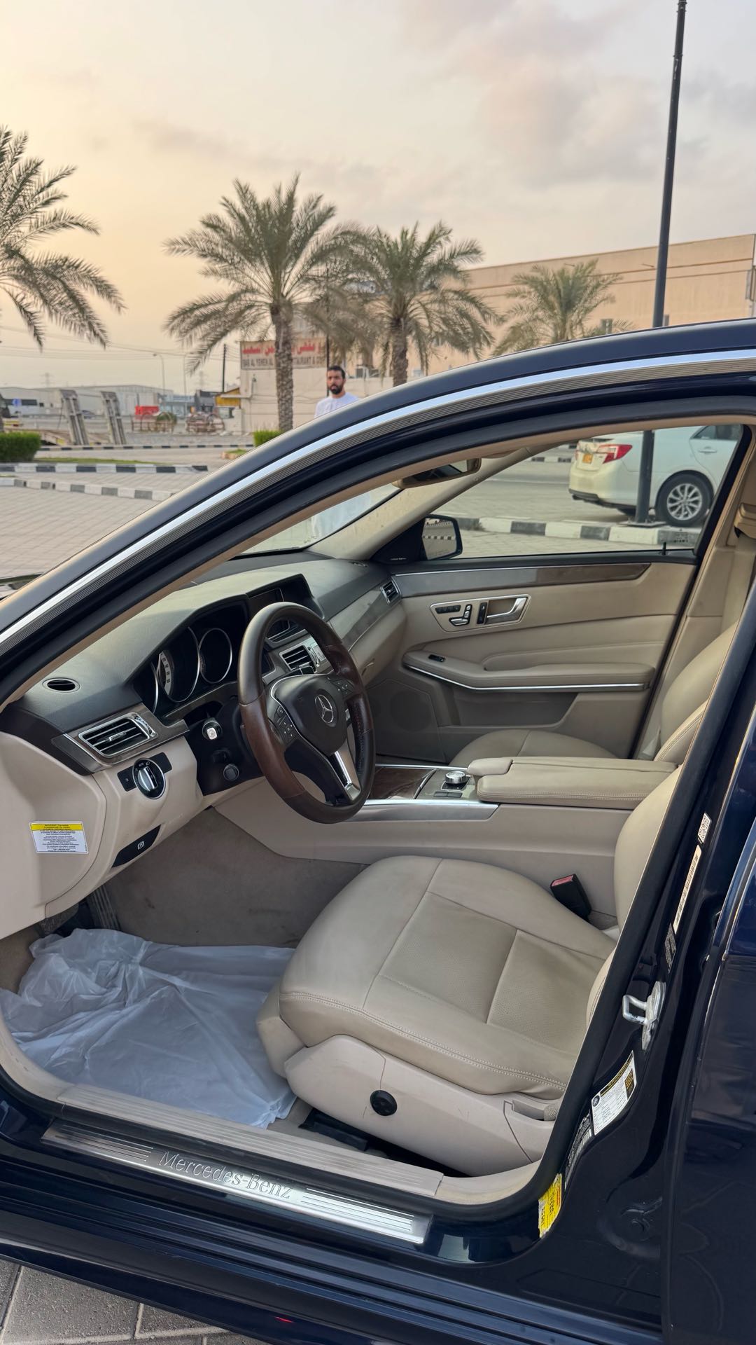Car Image 2014 MERCEDES E Class 350