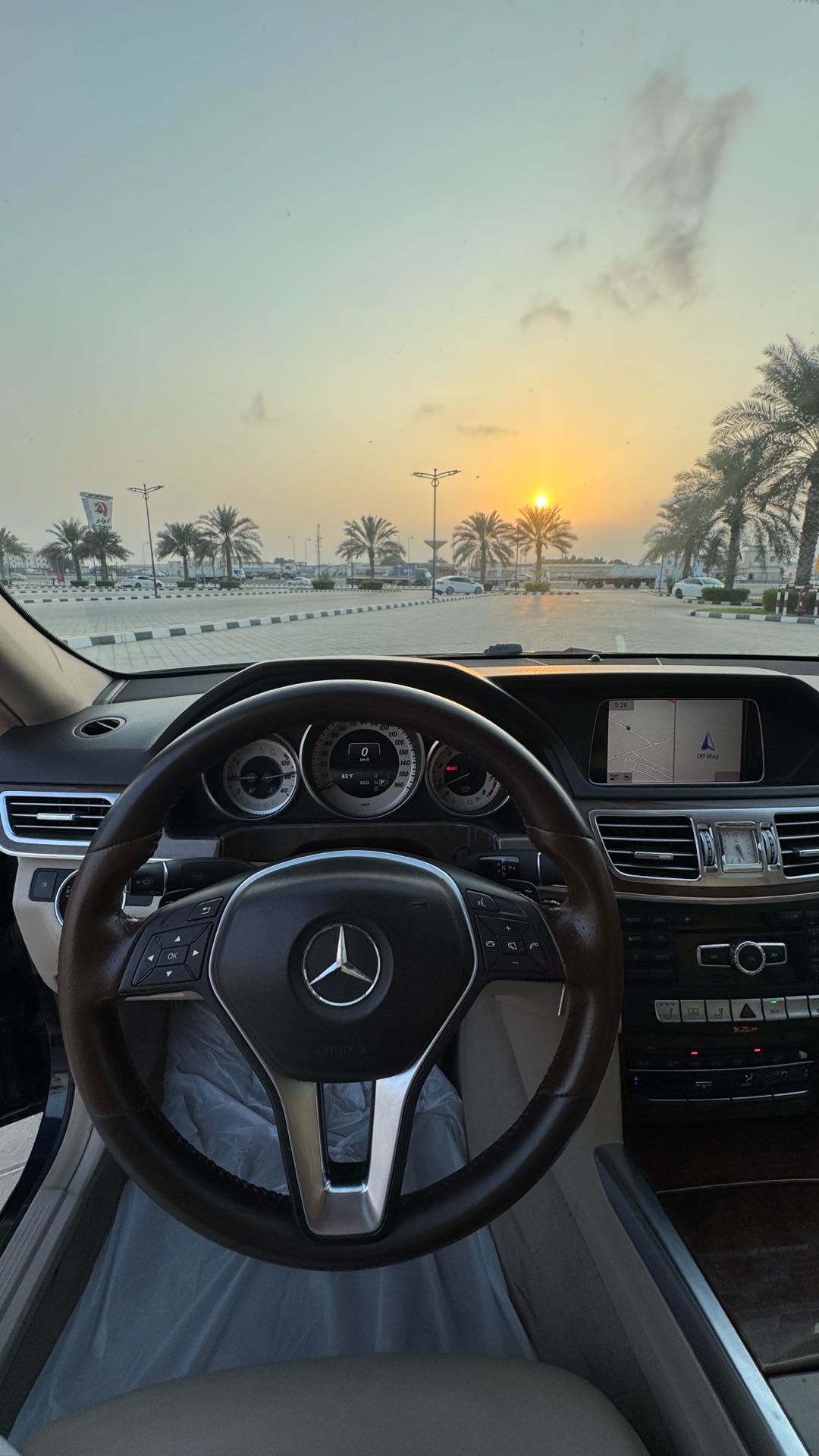 Car Image 2014 MERCEDES E Class 350