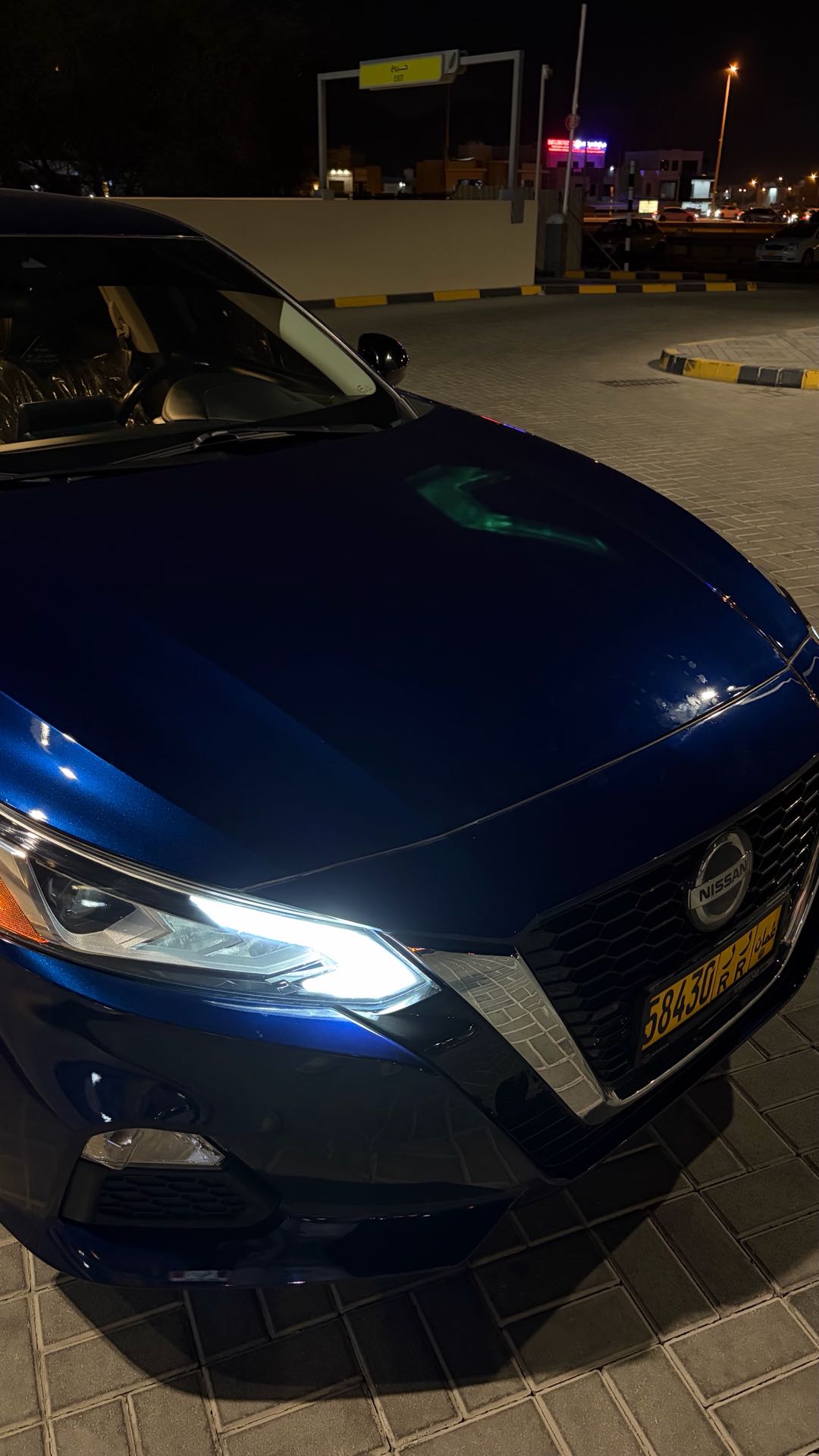 Car Image 2020 NISSAN ALTIMA SR