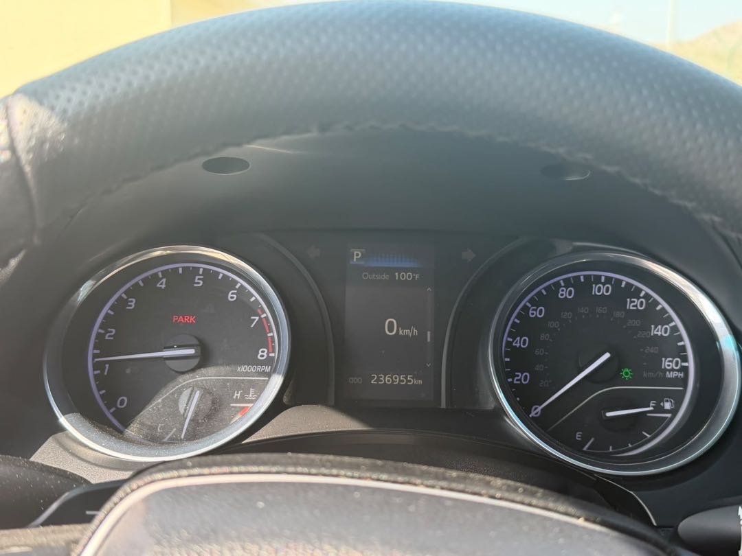Car Image 2018 TOYOTA CAMRY SE