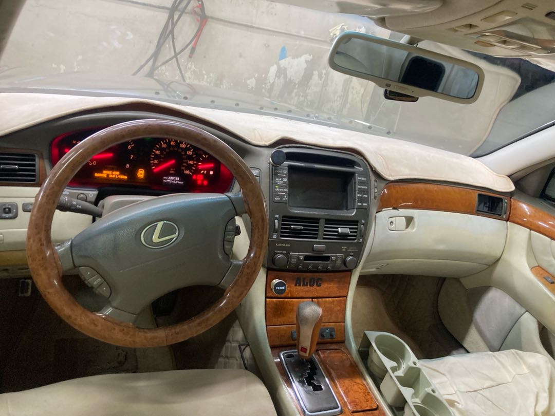 Car Image 2002 LEXUS LS 430