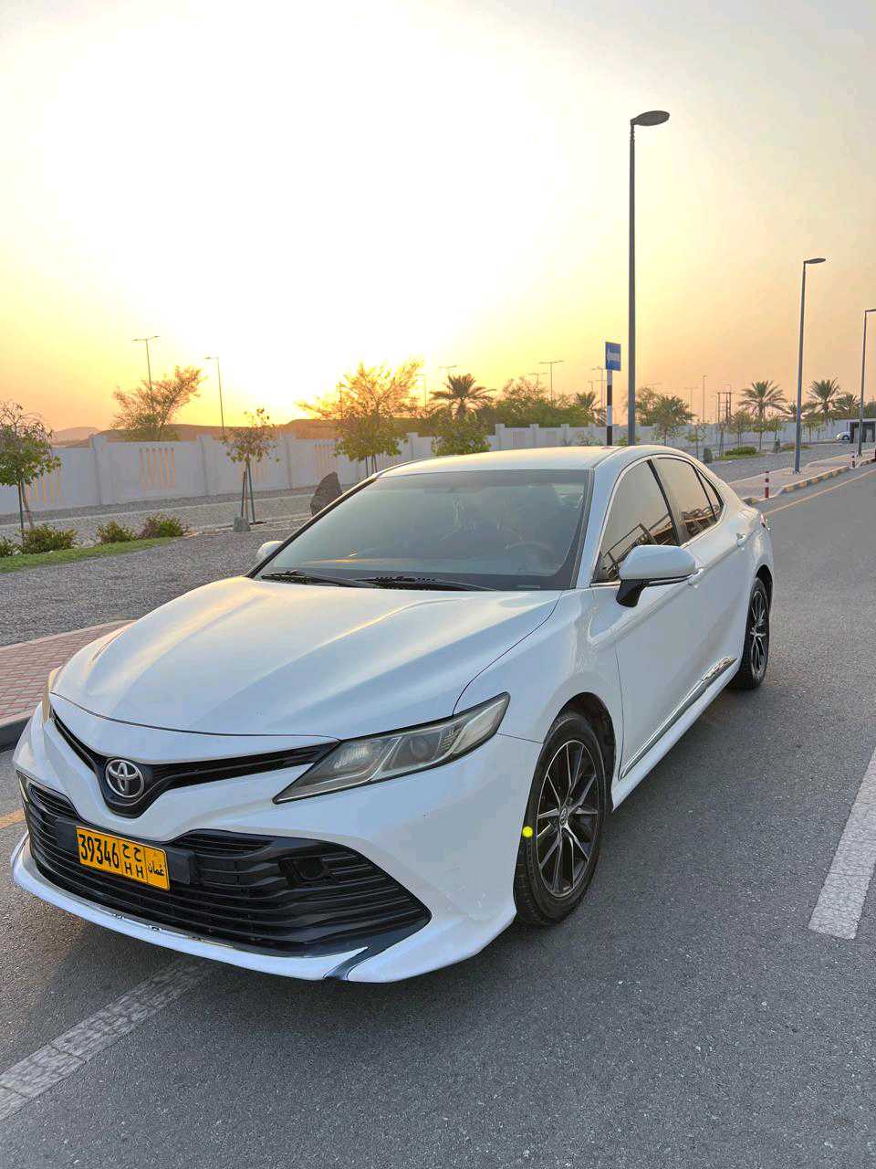Car Image 2018 TOYOTA CAMRY LE