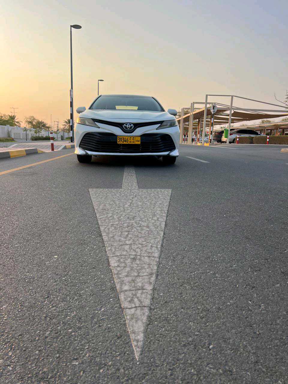 Car Image 2018 TOYOTA CAMRY LE