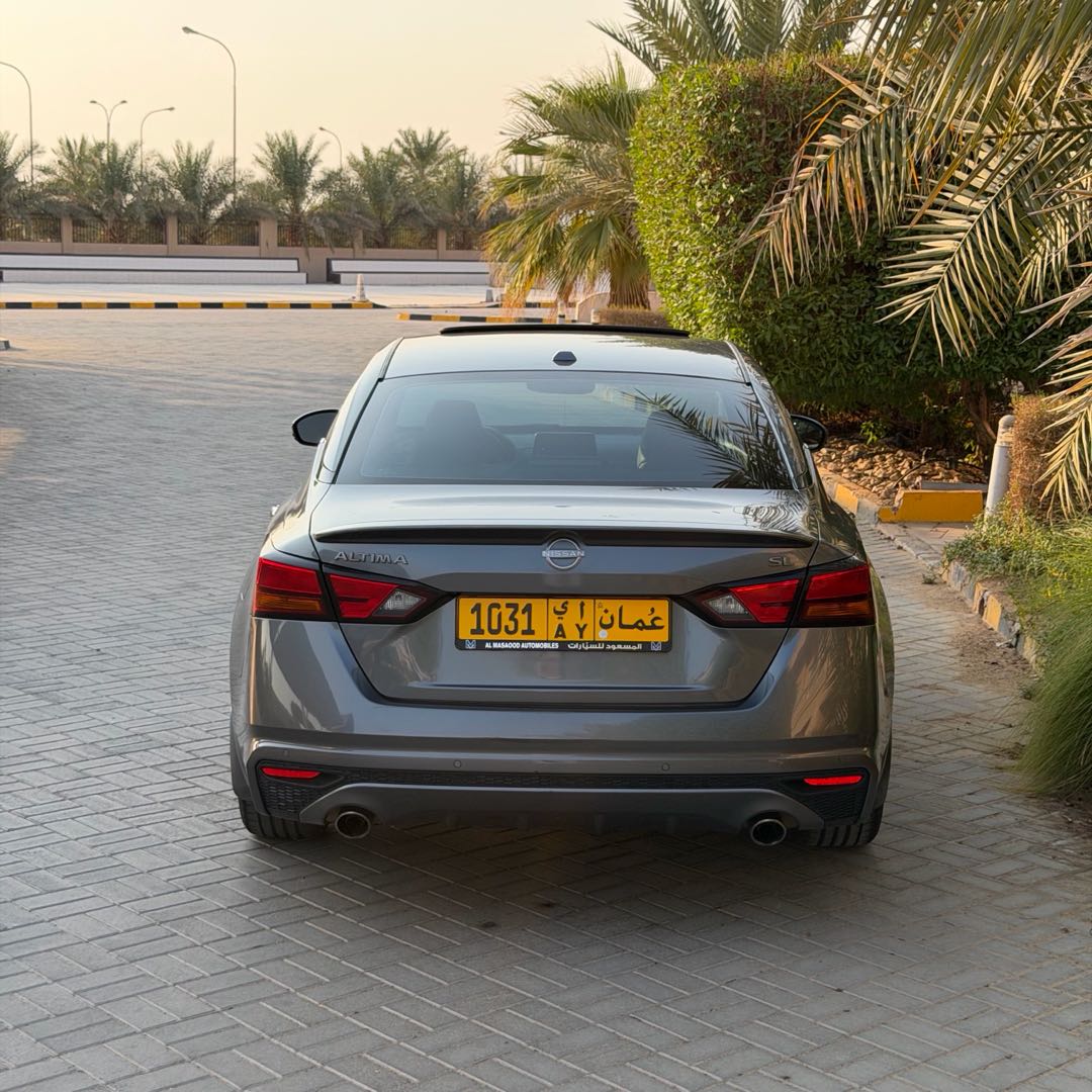Car Image 2019 NISSAN ALTIMA SL