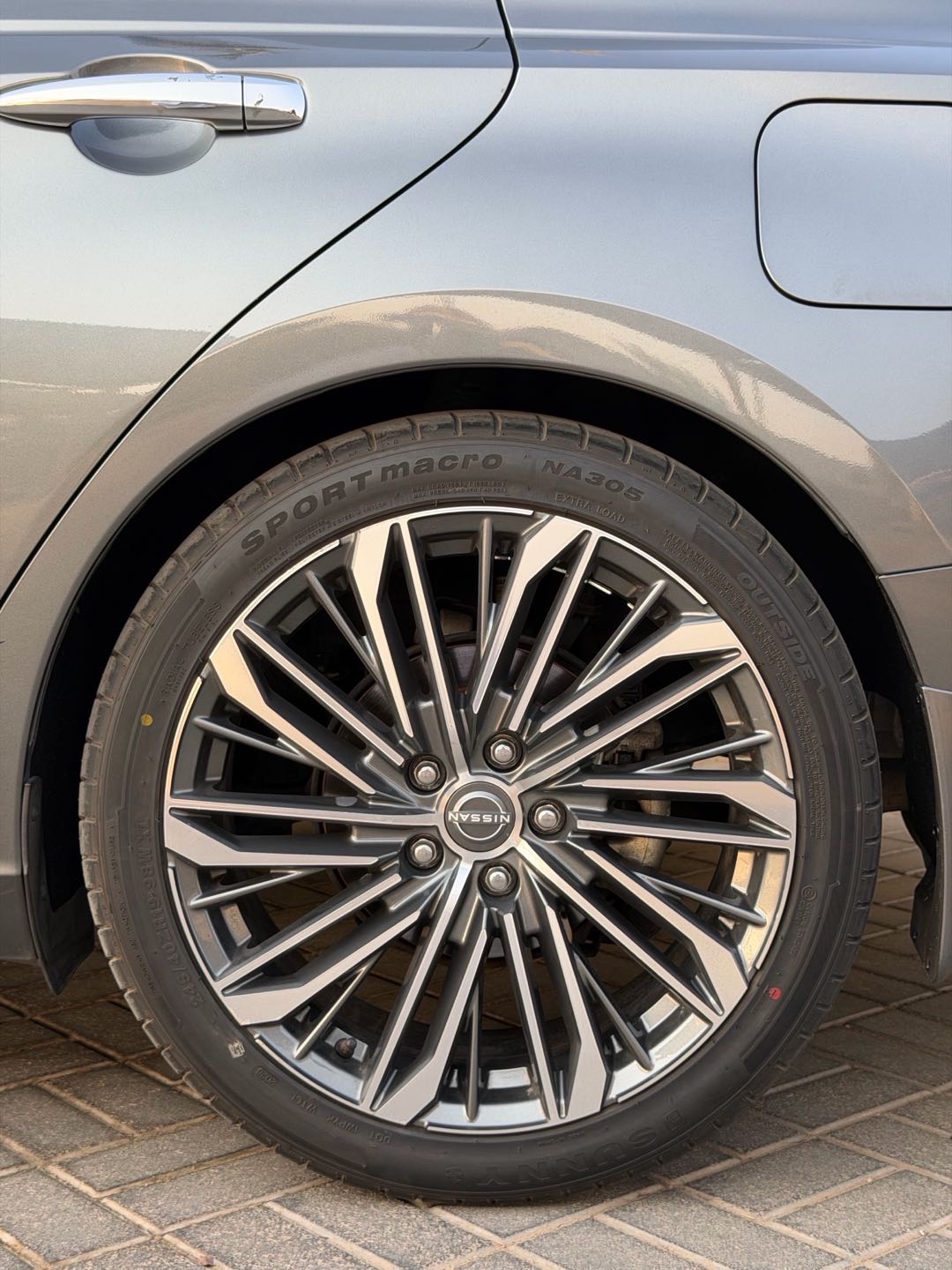 Car Image 2019 NISSAN ALTIMA SL