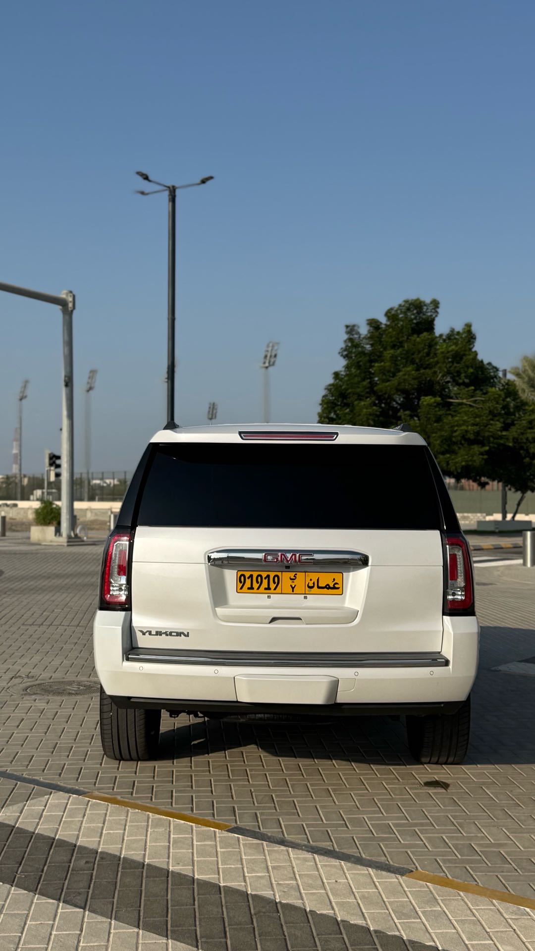 Car Image 2017 GMC YUKON Denali