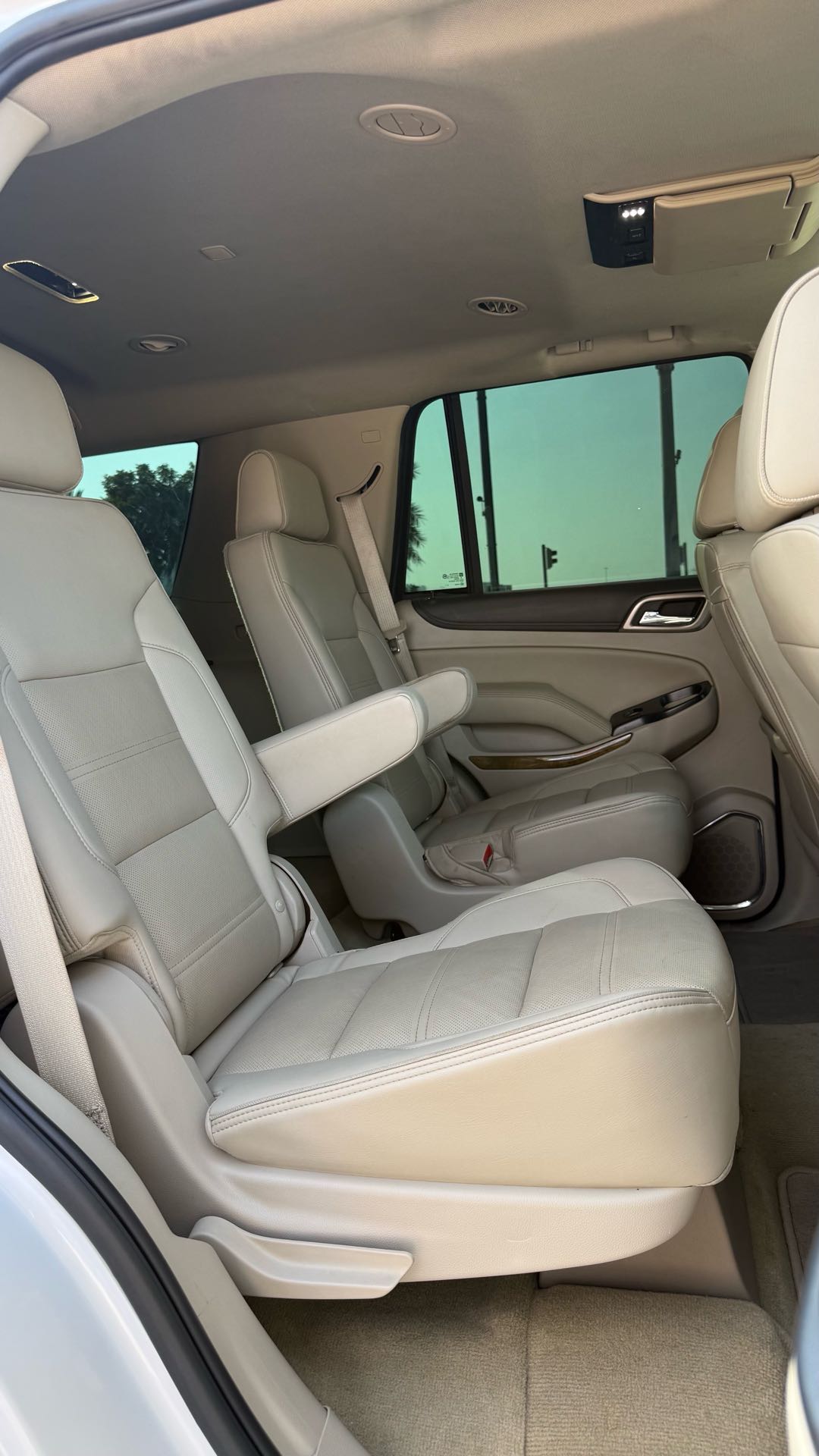 Car Image 2017 GMC YUKON Denali