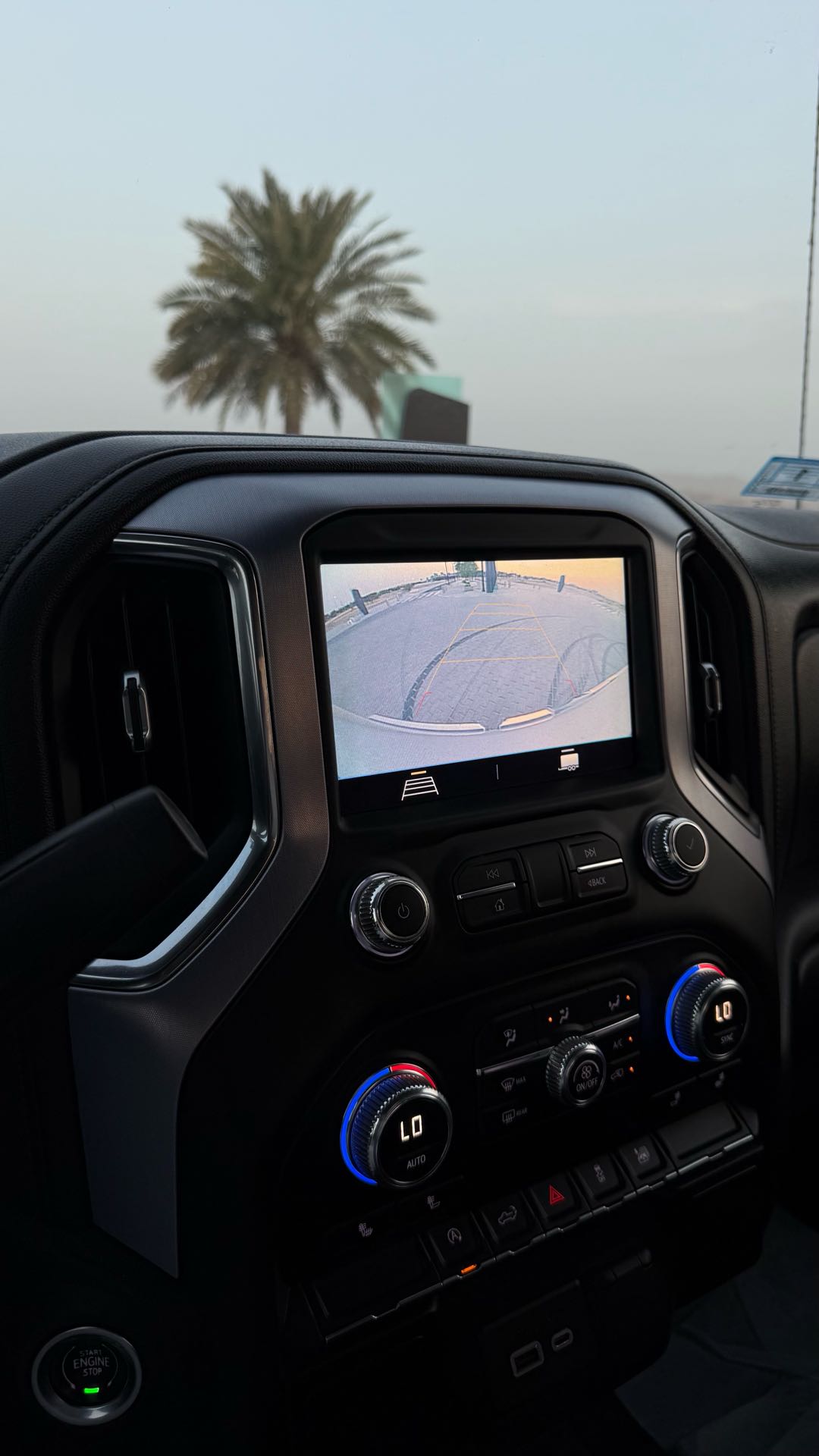 Car Image 2019 GMC SIERRA SLE