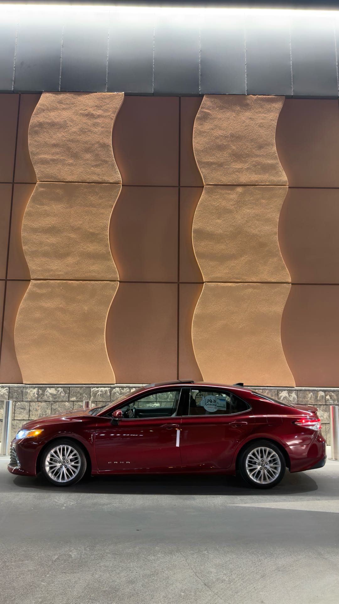 Car Image 2018 TOYOTA CAMRY XLE