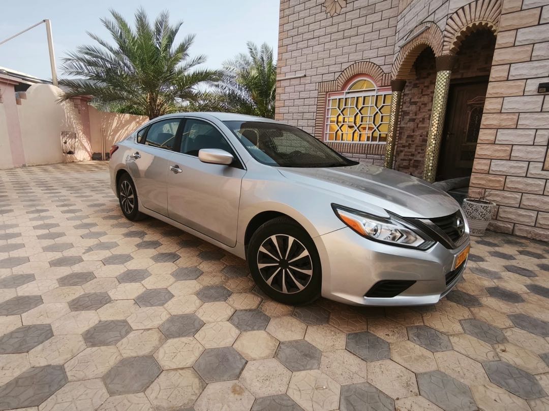 Car Image 2018 NISSAN ALTIMA S