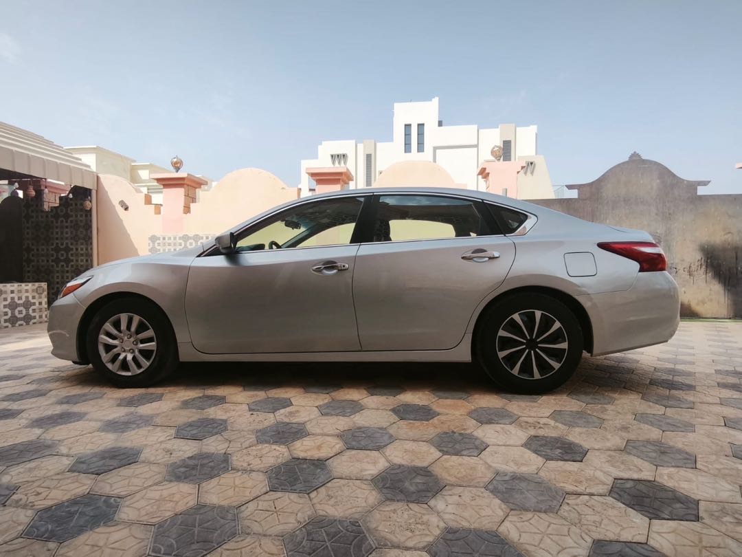 Car Image 2018 NISSAN ALTIMA S