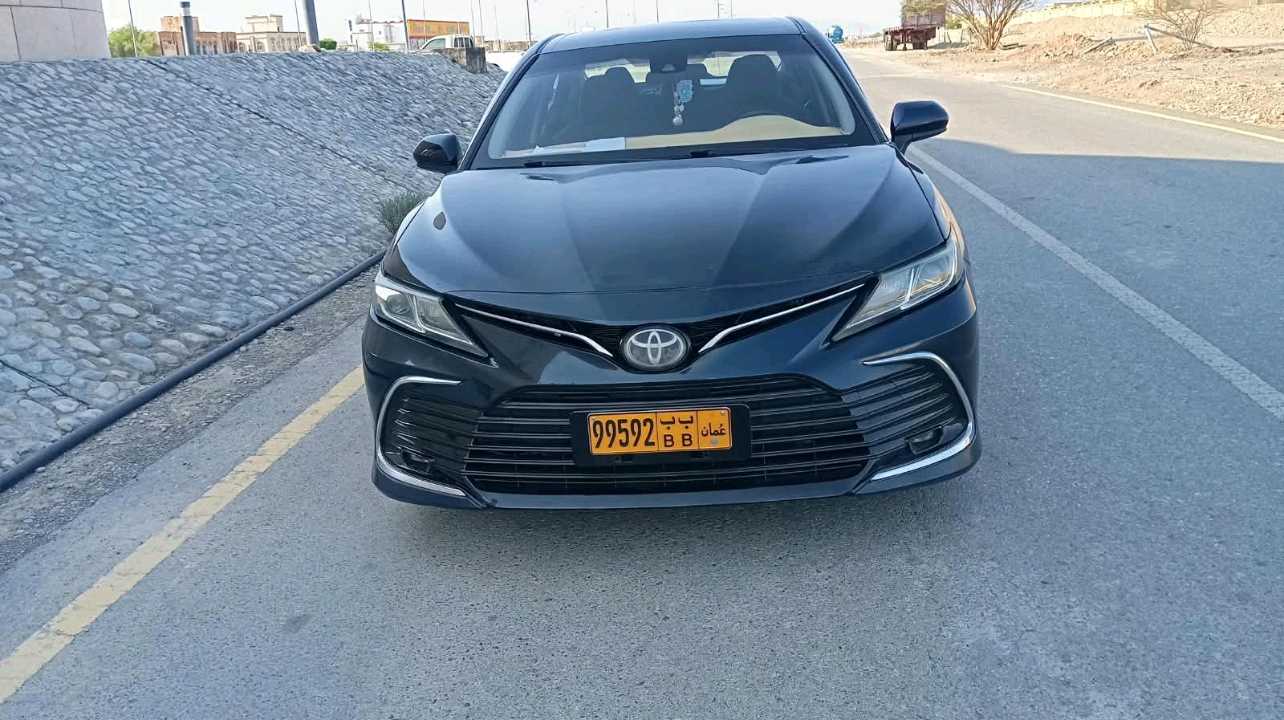 Car Image 2018 TOYOTA CAMRY LE