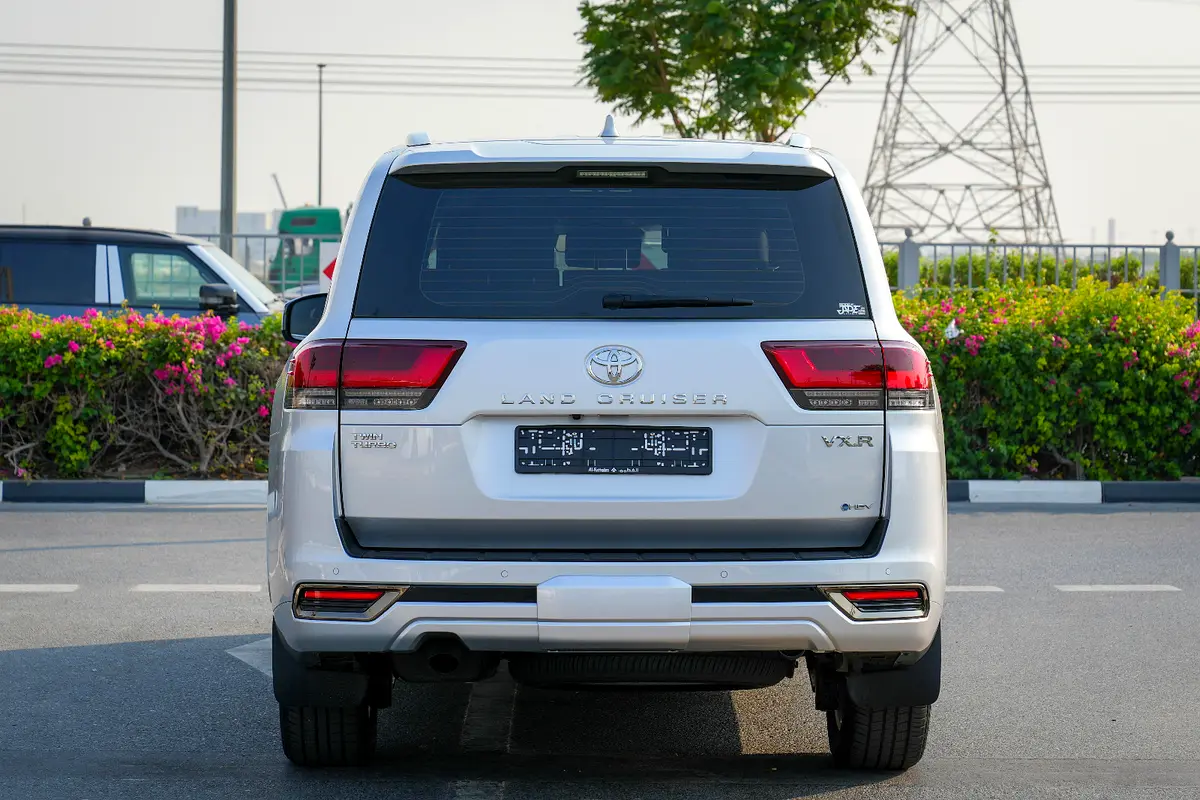 Car Image 2026 TOYOTA LAND CRUISER VX.R