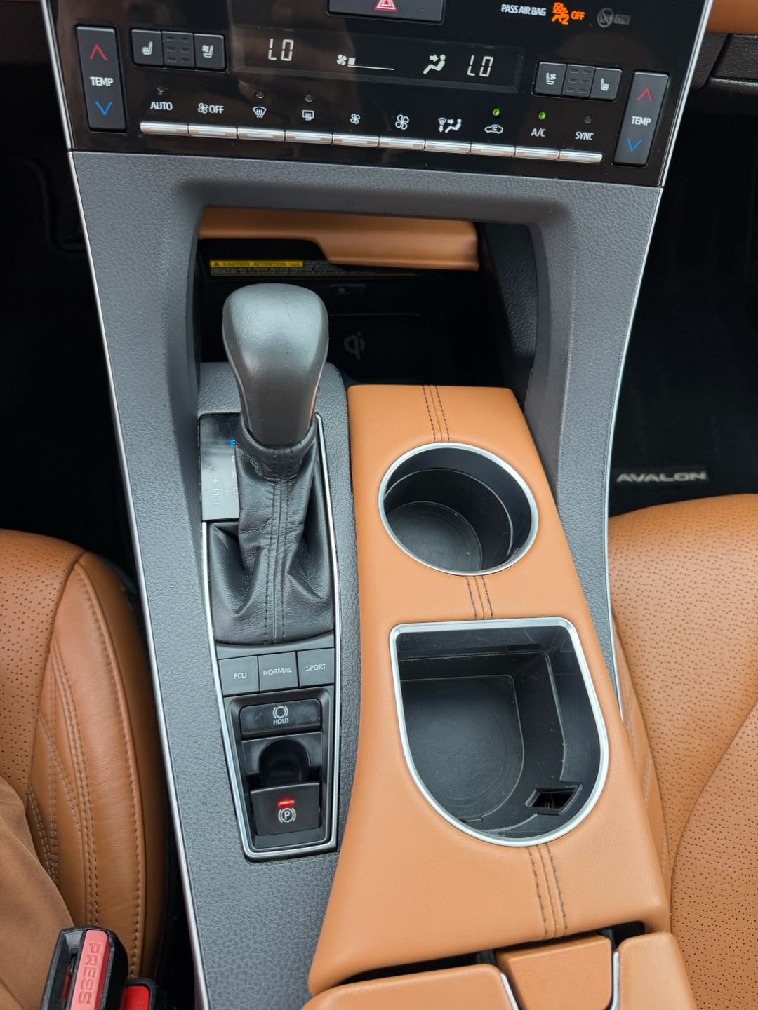 Car Image 2019 TOYOTA AVALON LIMITED