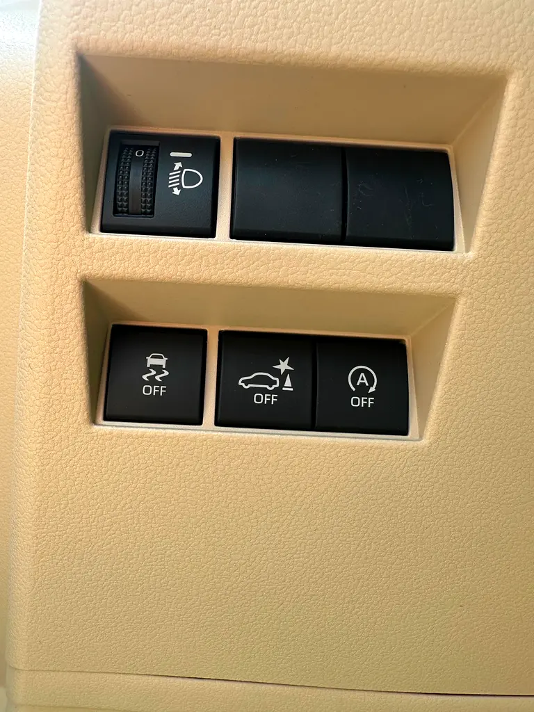 Car Image 2026 TOYOTA LAND CRUISER GX.R