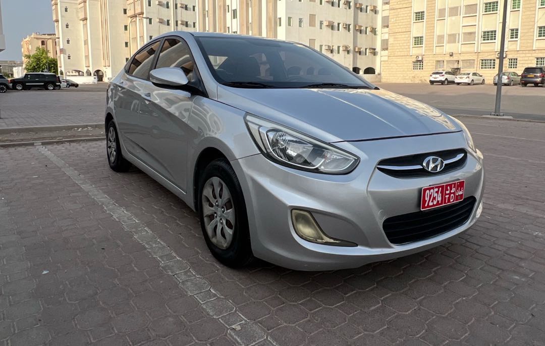 HYUNDAI ACCENT 2016
