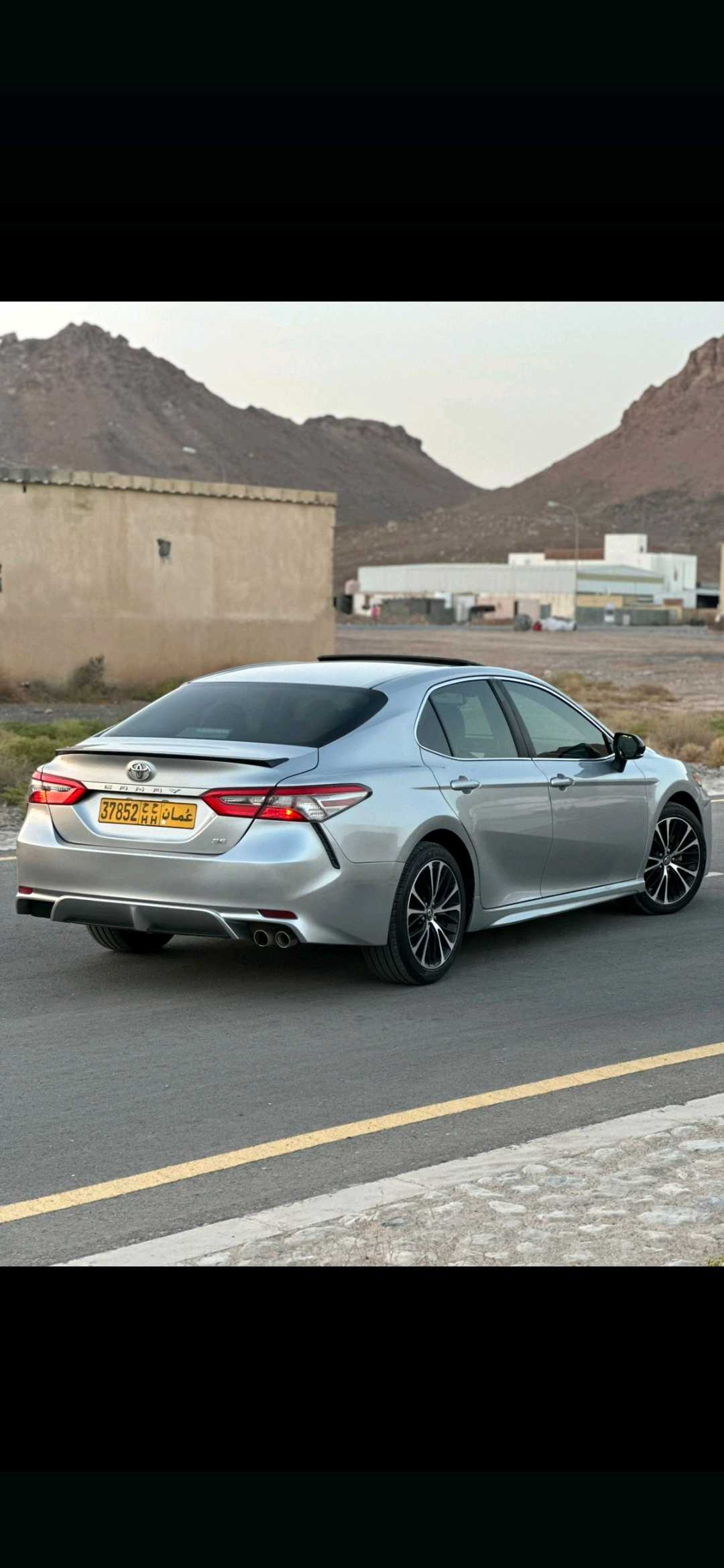 Car Image 2018 TOYOTA CAMRY SE