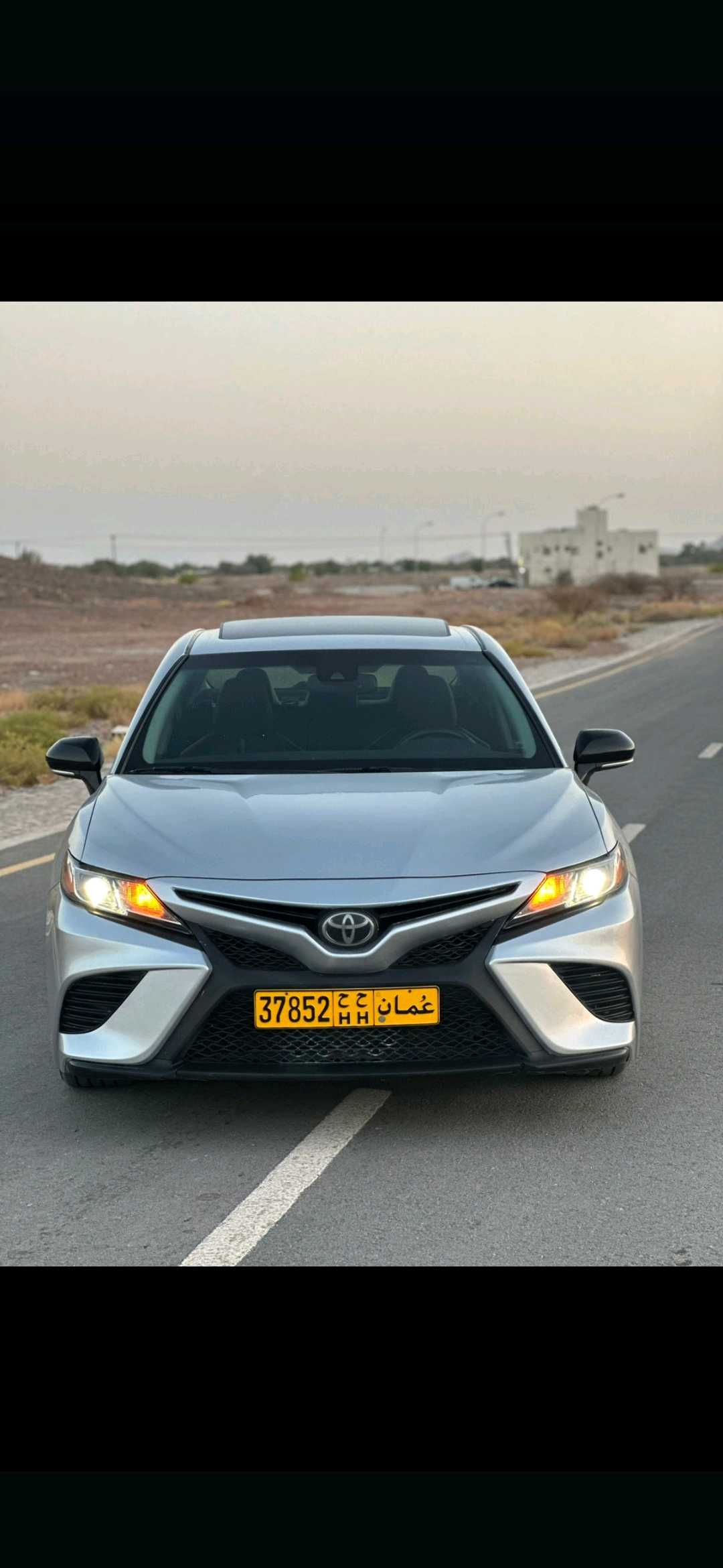 Car Image 2018 TOYOTA CAMRY SE