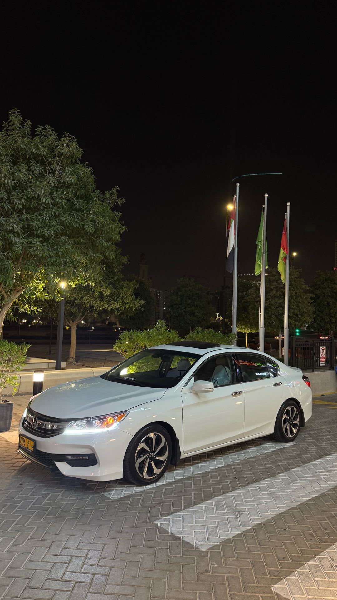 Car Image 2017 HONDA ACCORD EXL
