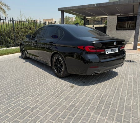 BMW 5 SERIES 2023