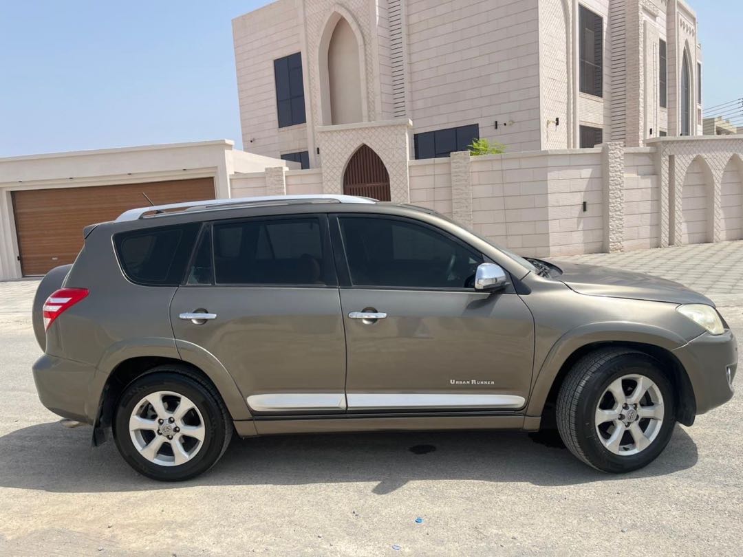 Car Image 2012 TOYOTA RAV4 GX