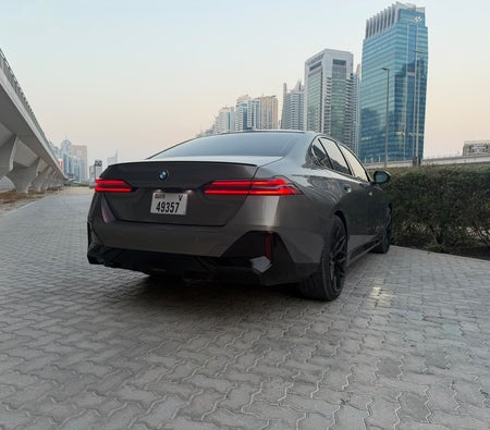 BMW 5 SERIES 2026