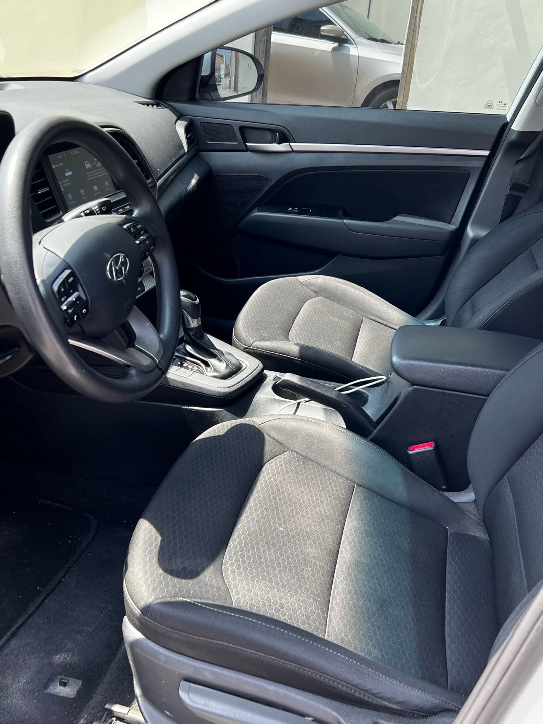 HYUNDAI ELANTRA 2019