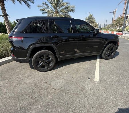 JEEP GRAND CHEROKEE 2024