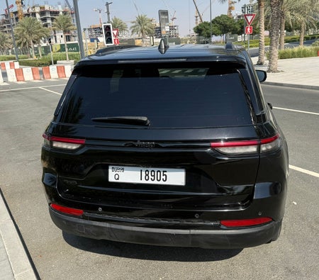 JEEP GRAND CHEROKEE 2024