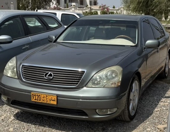Car Image 2001 LEXUS LS 430