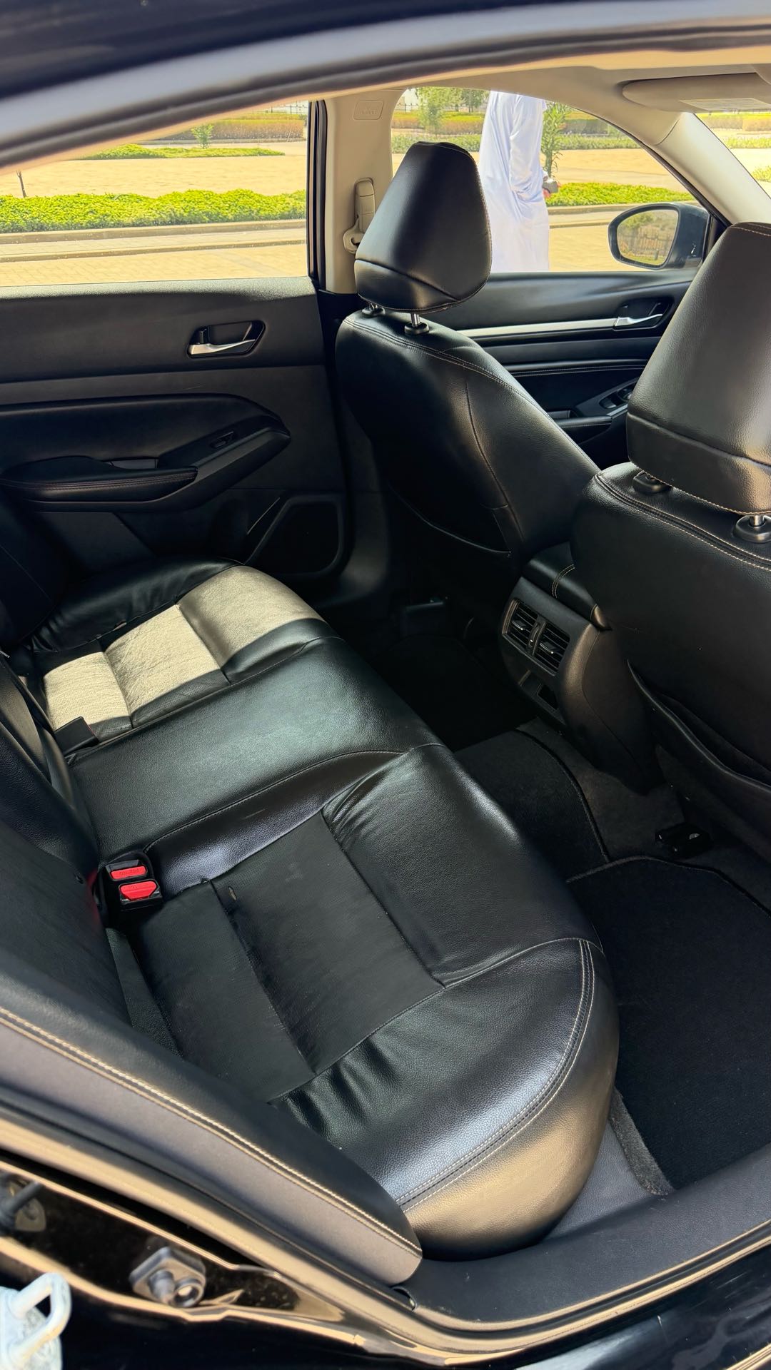 Car Image 2019 NISSAN ALTIMA Platinum 