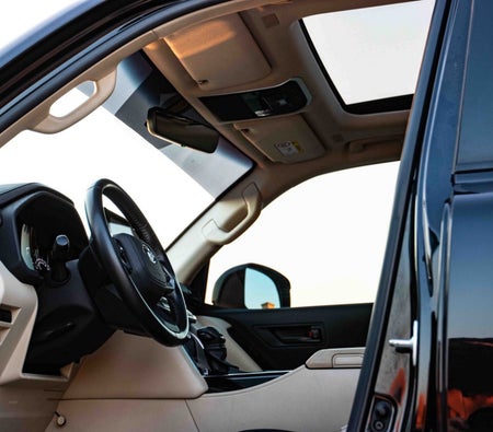 TOYOTA LAND CRUISER 2023
