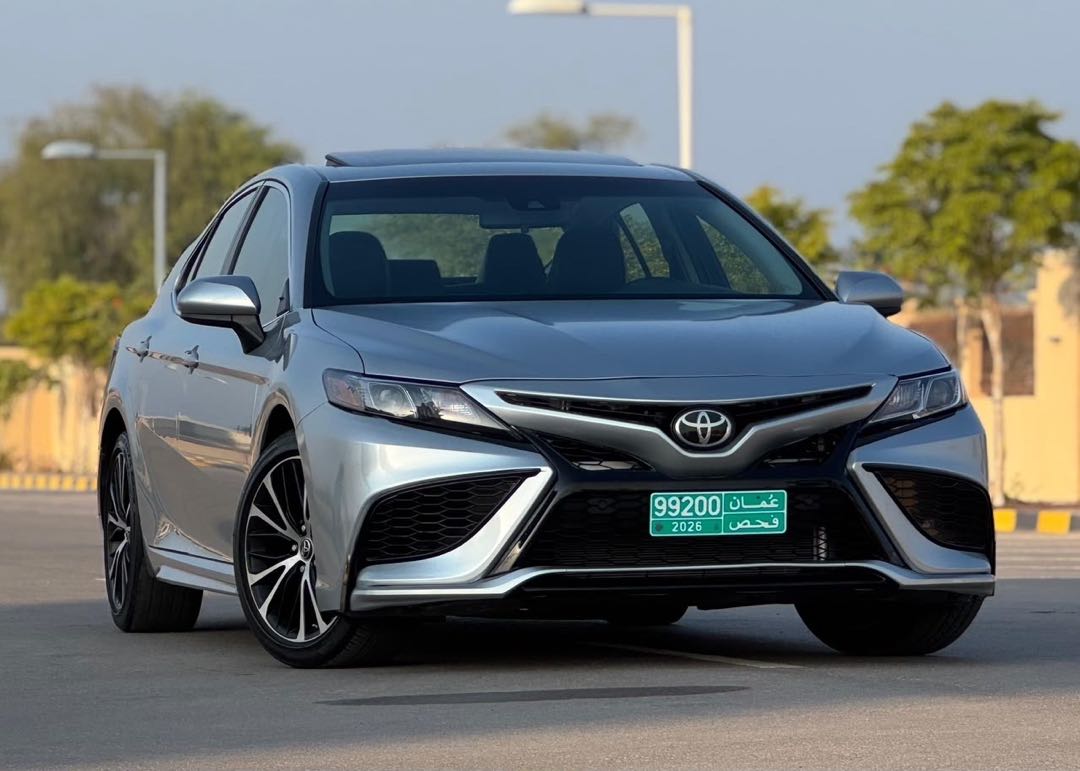 Car Image 2018 TOYOTA CAMRY SE