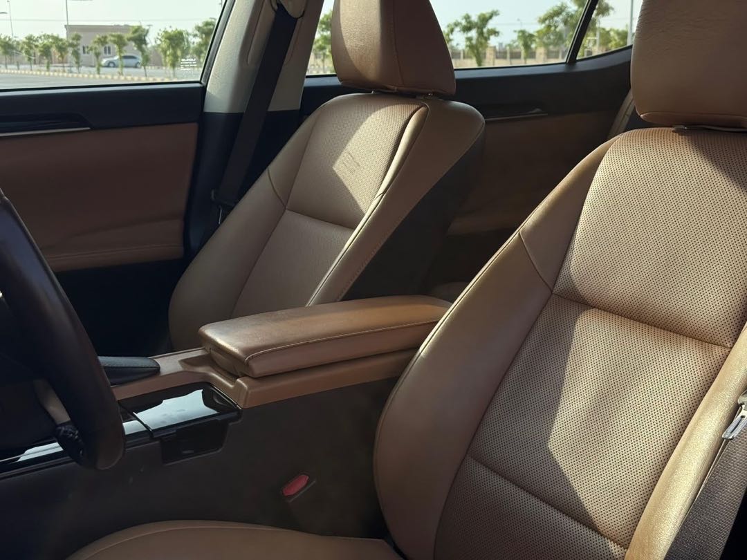 Car Image 2018 LEXUS ES 350
