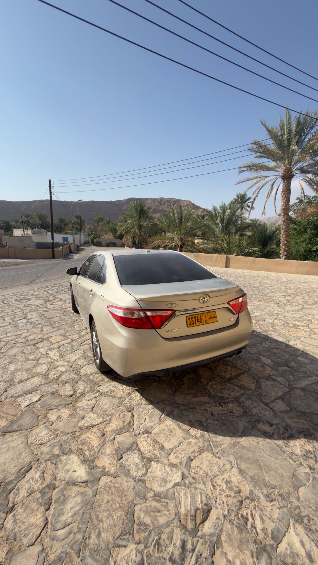 Car Image 2015 TOYOTA CAMRY SE