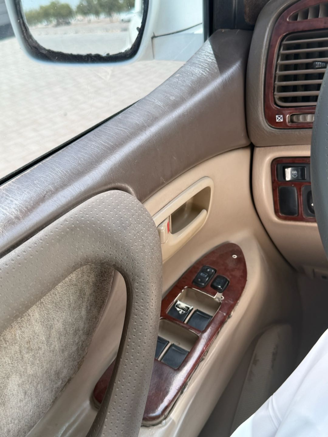 Car Image 1999 TOYOTA LAND CRUISER GX