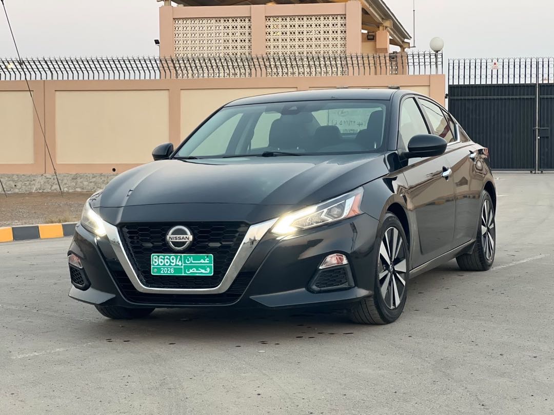 Car Image 2021 NISSAN ALTIMA SV