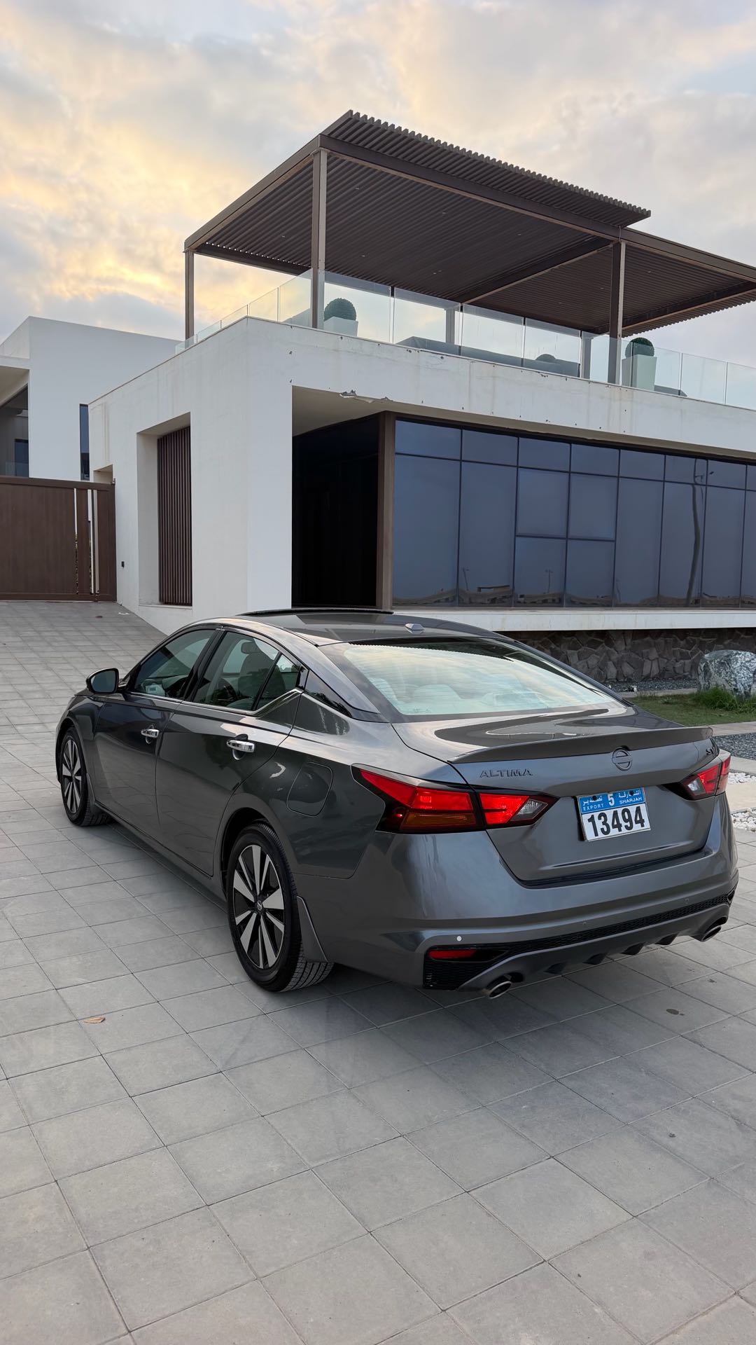 Car Image 2019 NISSAN ALTIMA SV
