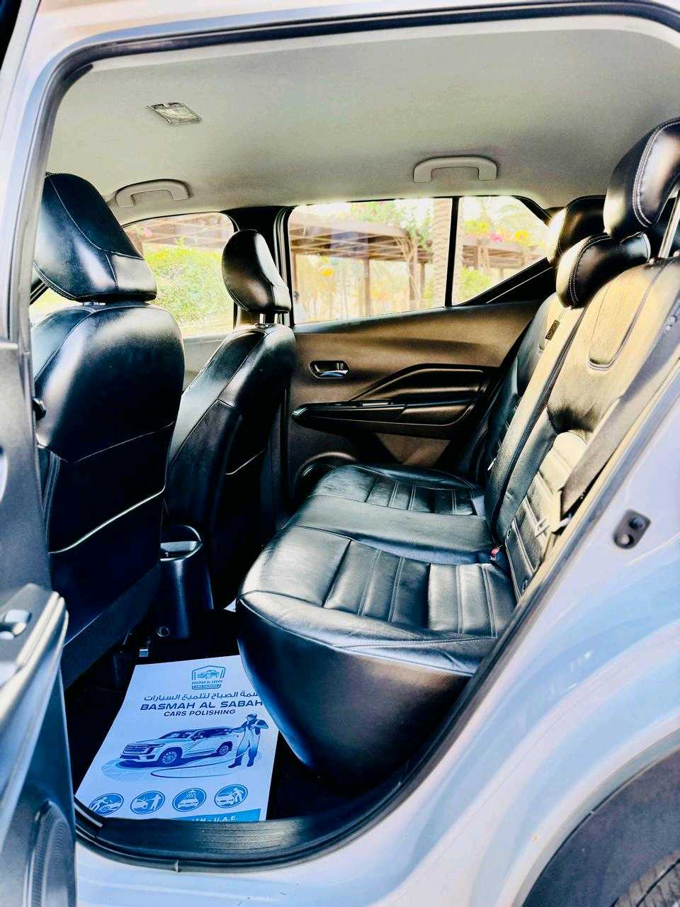 Car Image 2018 NISSAN KICKS 