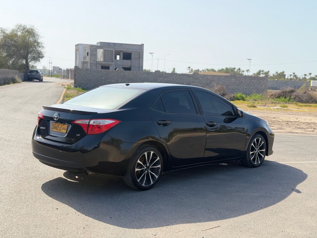Car Image 2015 TOYOTA COROLLA LE