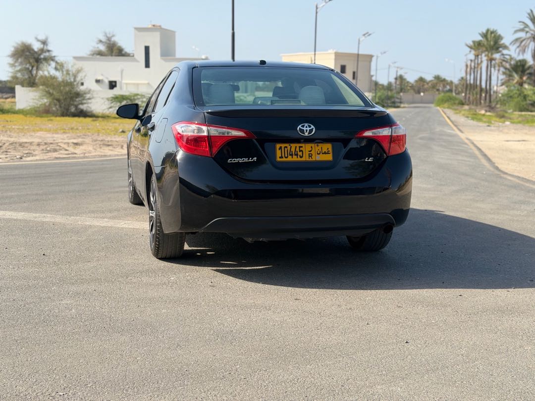 Car Image 2015 TOYOTA COROLLA LE